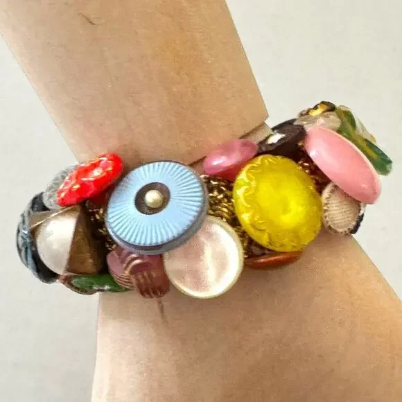 Vintage Button Bracelet Colorful Mixed Buttons & Beads on Gold Crochet Base 43g - Picture 3 of 12